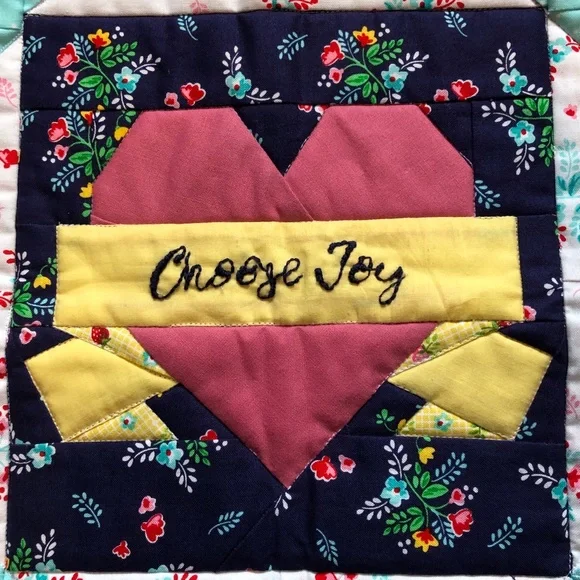 Handmade floral OOAK quilted wall hanging 18” square w/ “Choose Joy” embroidery